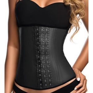 Like new Ann Chery latex waist trainer
